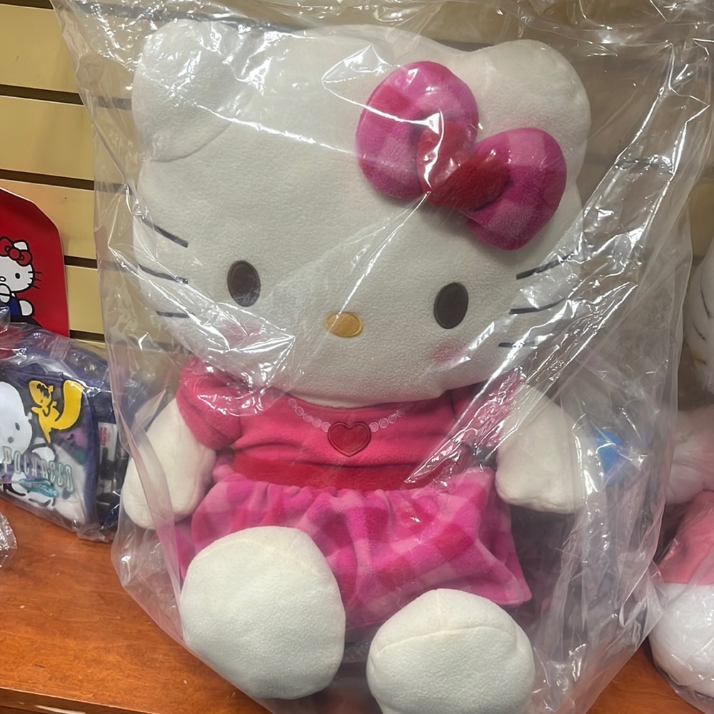 Big hello kitty plush